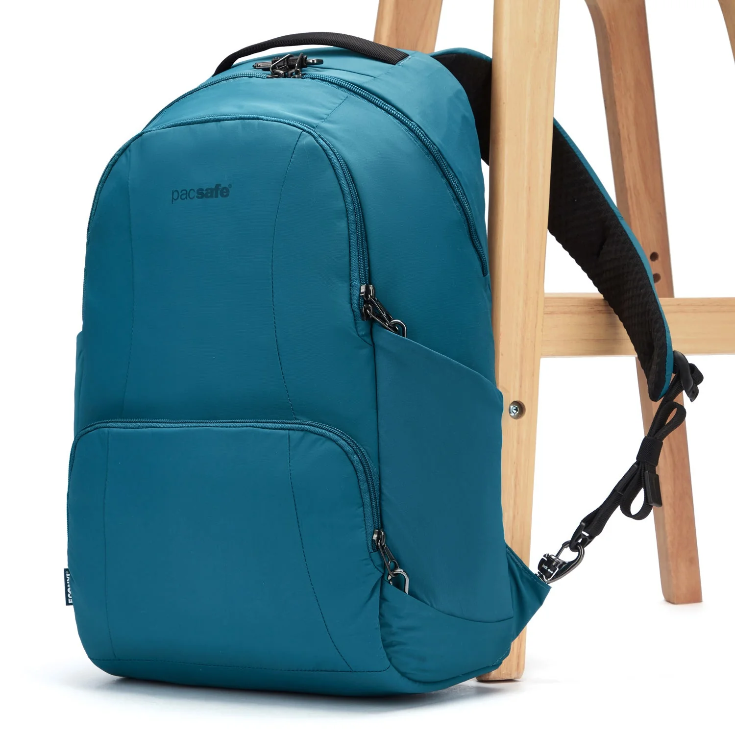Pacsafe® LS450 anti-theft 25L backpack - Image 6