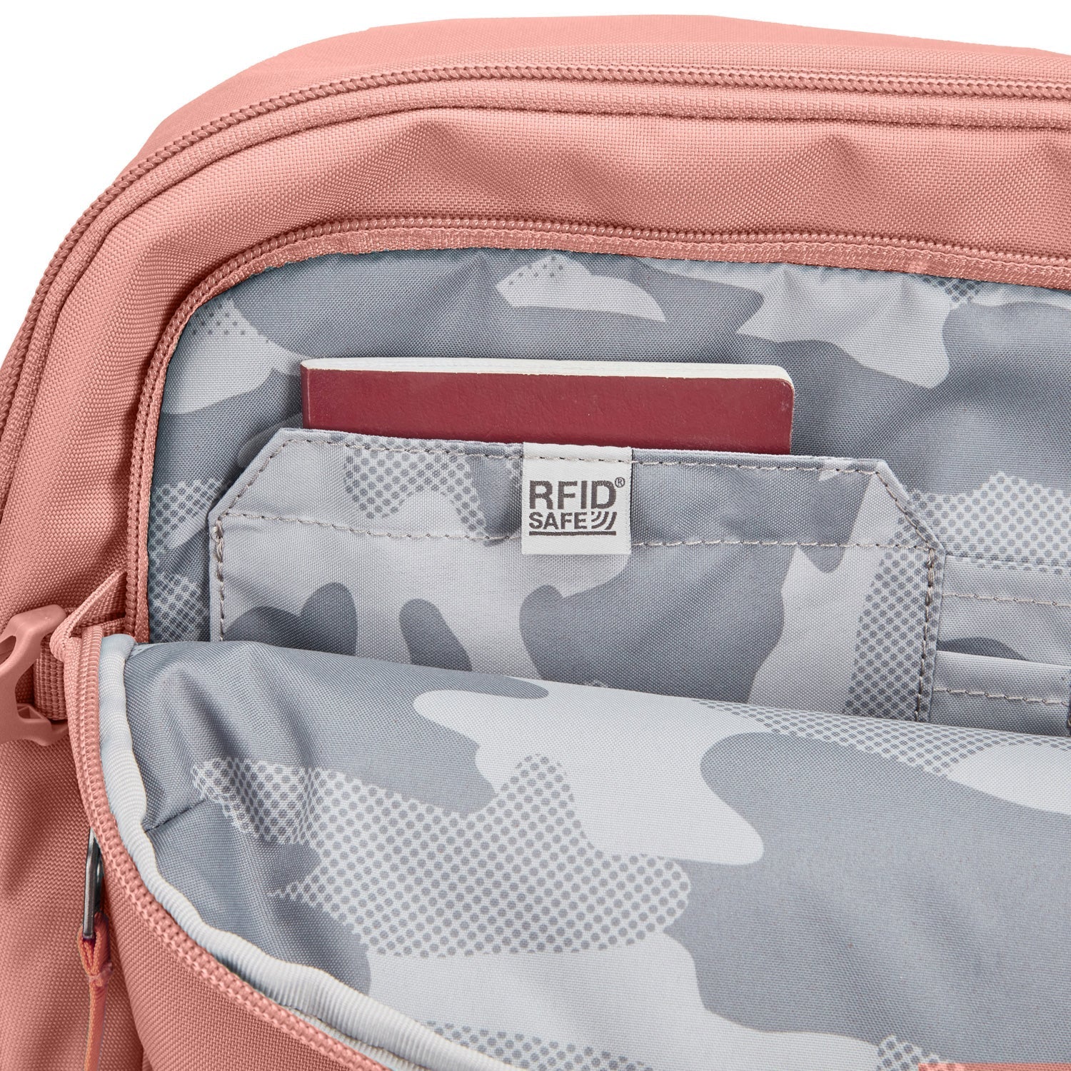 Pacsafe® GO 34L anti-theft carryon backpack - Image 65