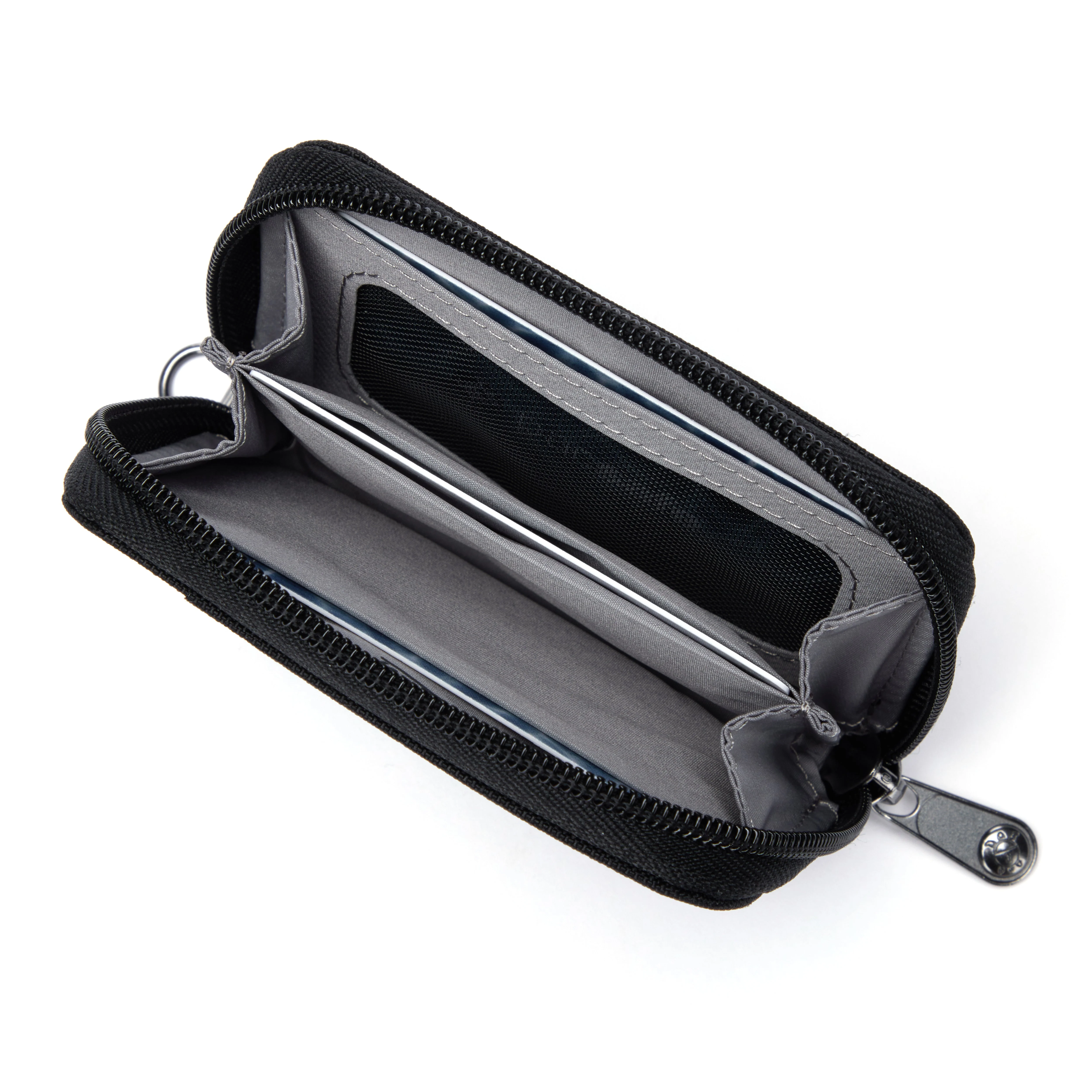 Pacsafe® RFIDsafe™ RFID blocking card wallet - Image 39