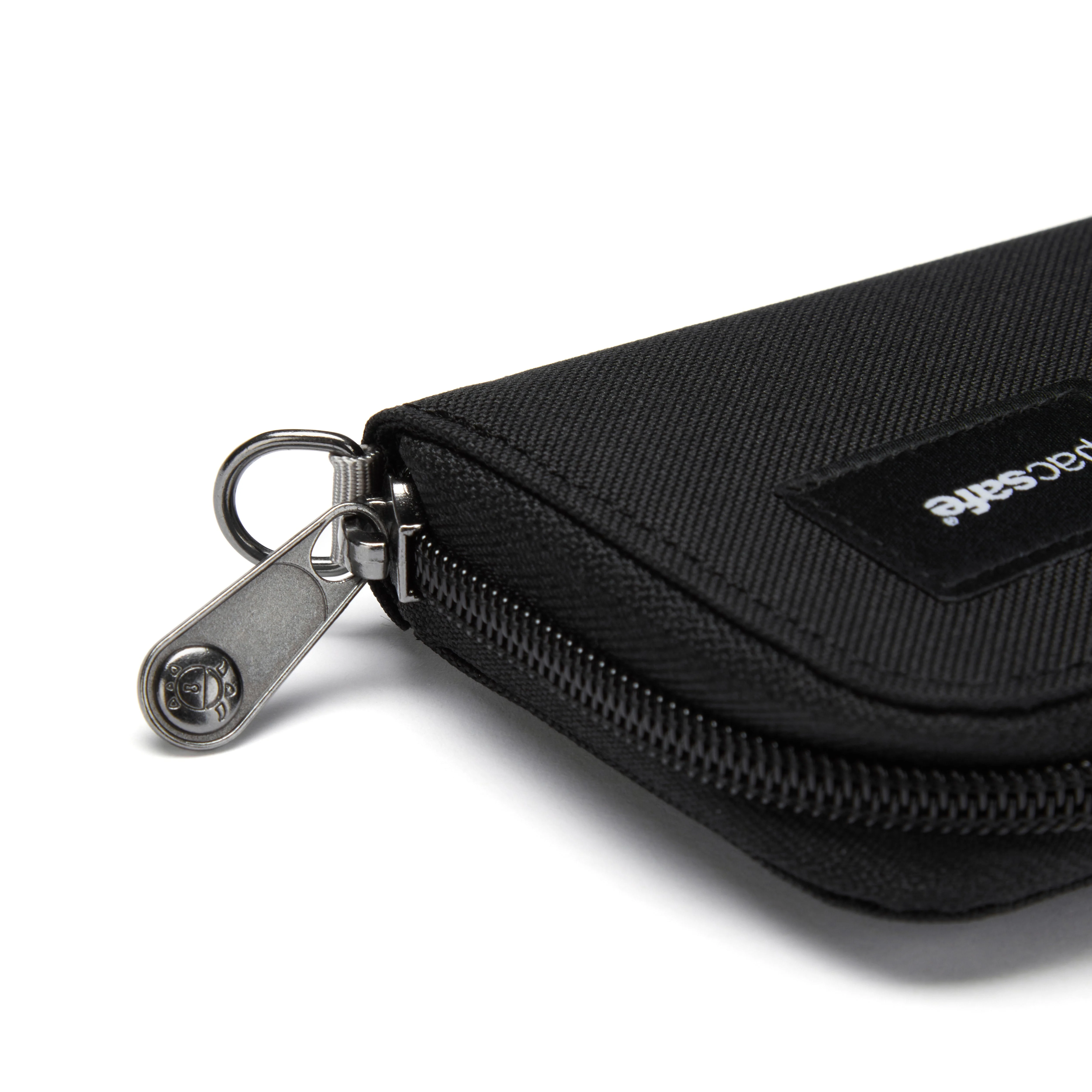 Pacsafe® RFIDsafe™ RFID blocking card wallet - Image 42