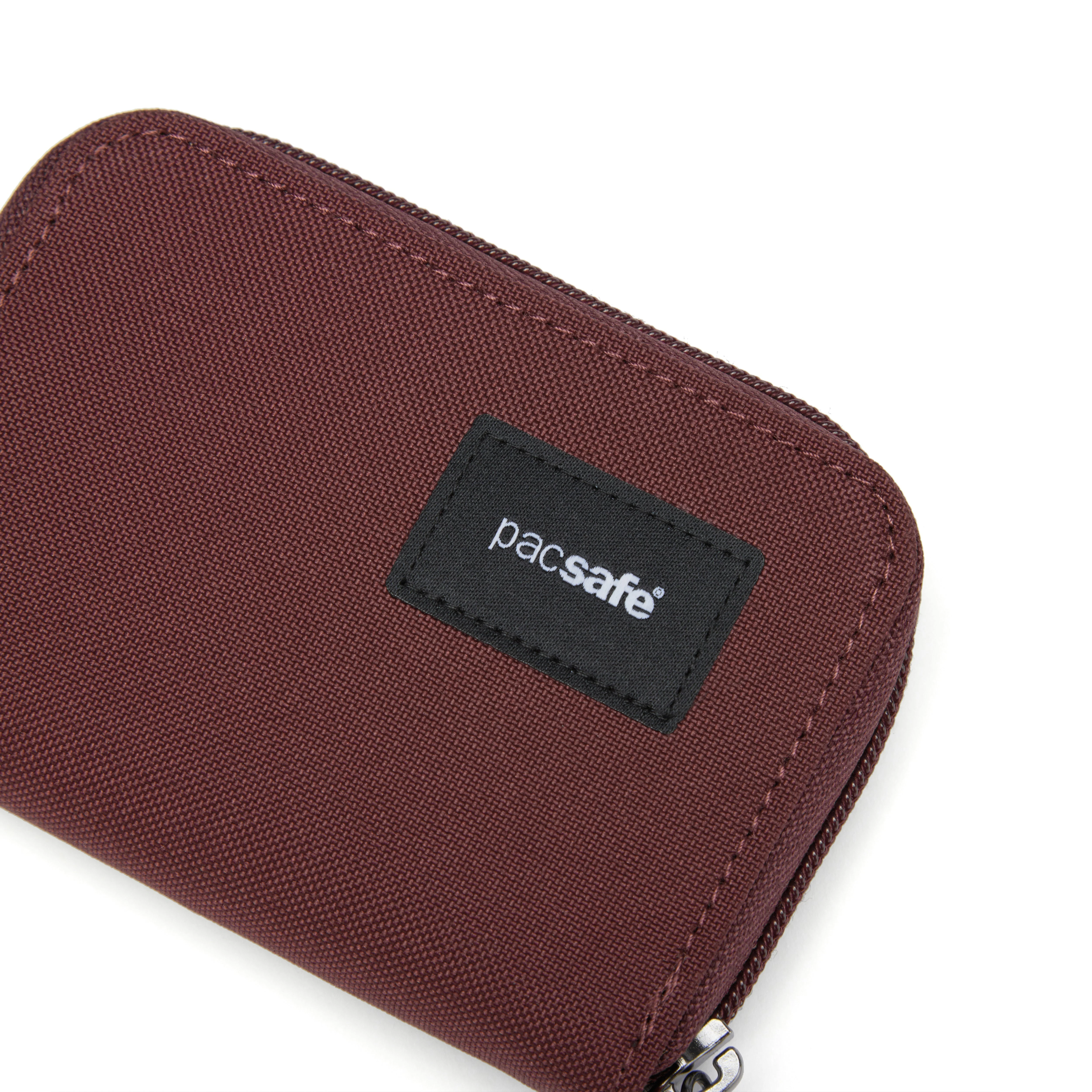 Pacsafe® RFIDsafe™ RFID blocking card wallet - Image 8