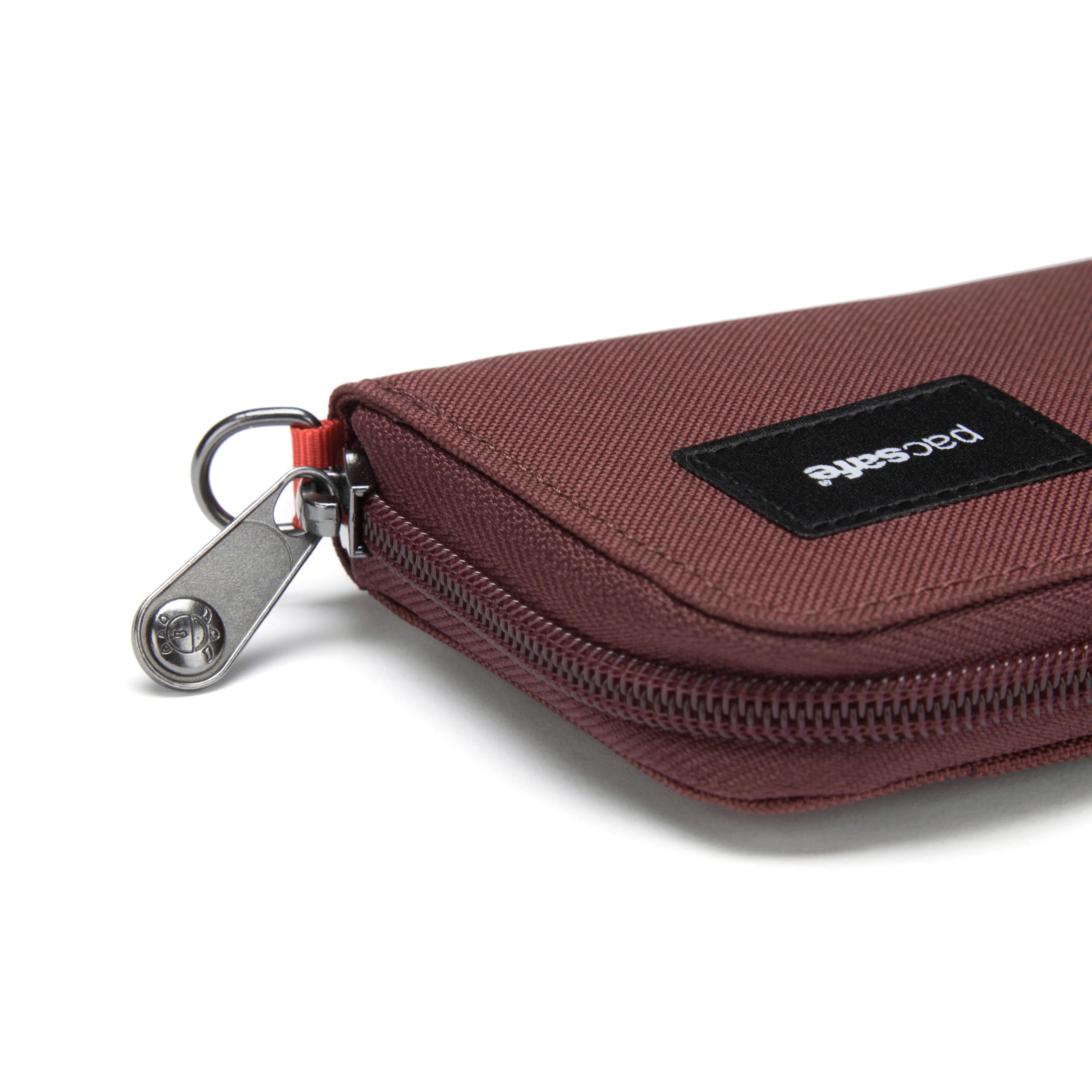 Pacsafe® RFIDsafe™ RFID blocking card wallet - Image 9