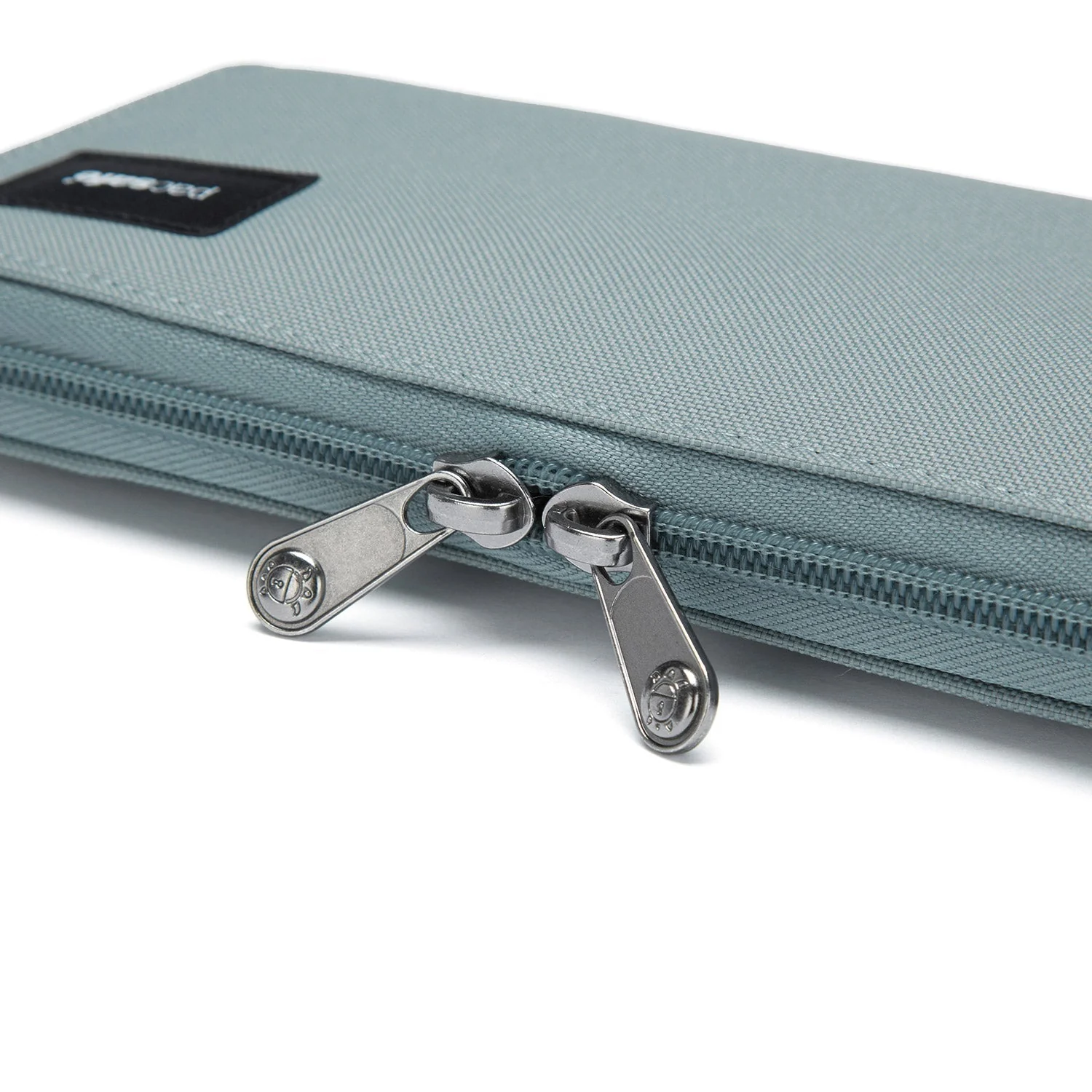 Pacsafe® RFIDsafe™ RFID blocking continental wallet - Image 32