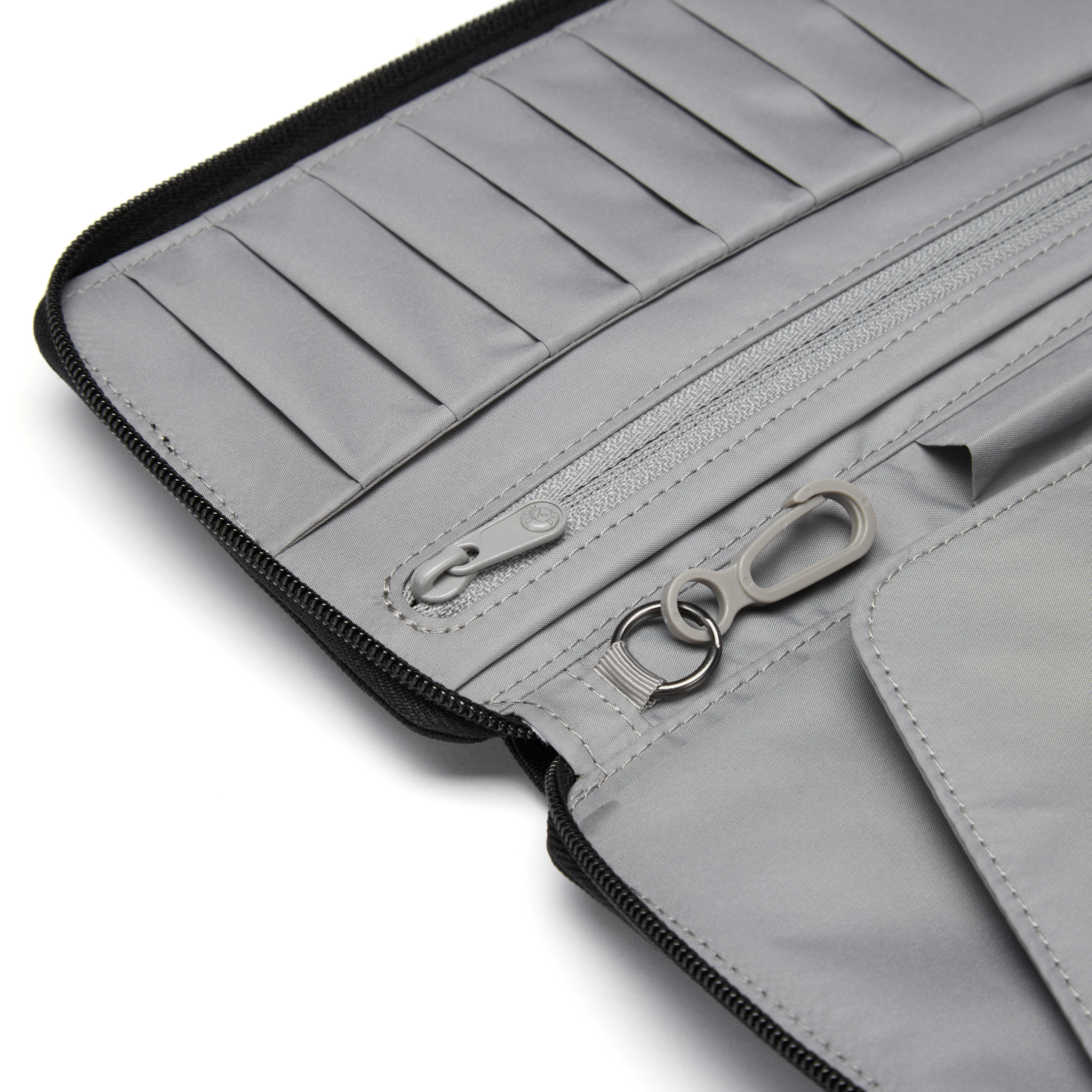 Pacsafe® RFIDsafe™ RFID blocking travel wallet - Image 13