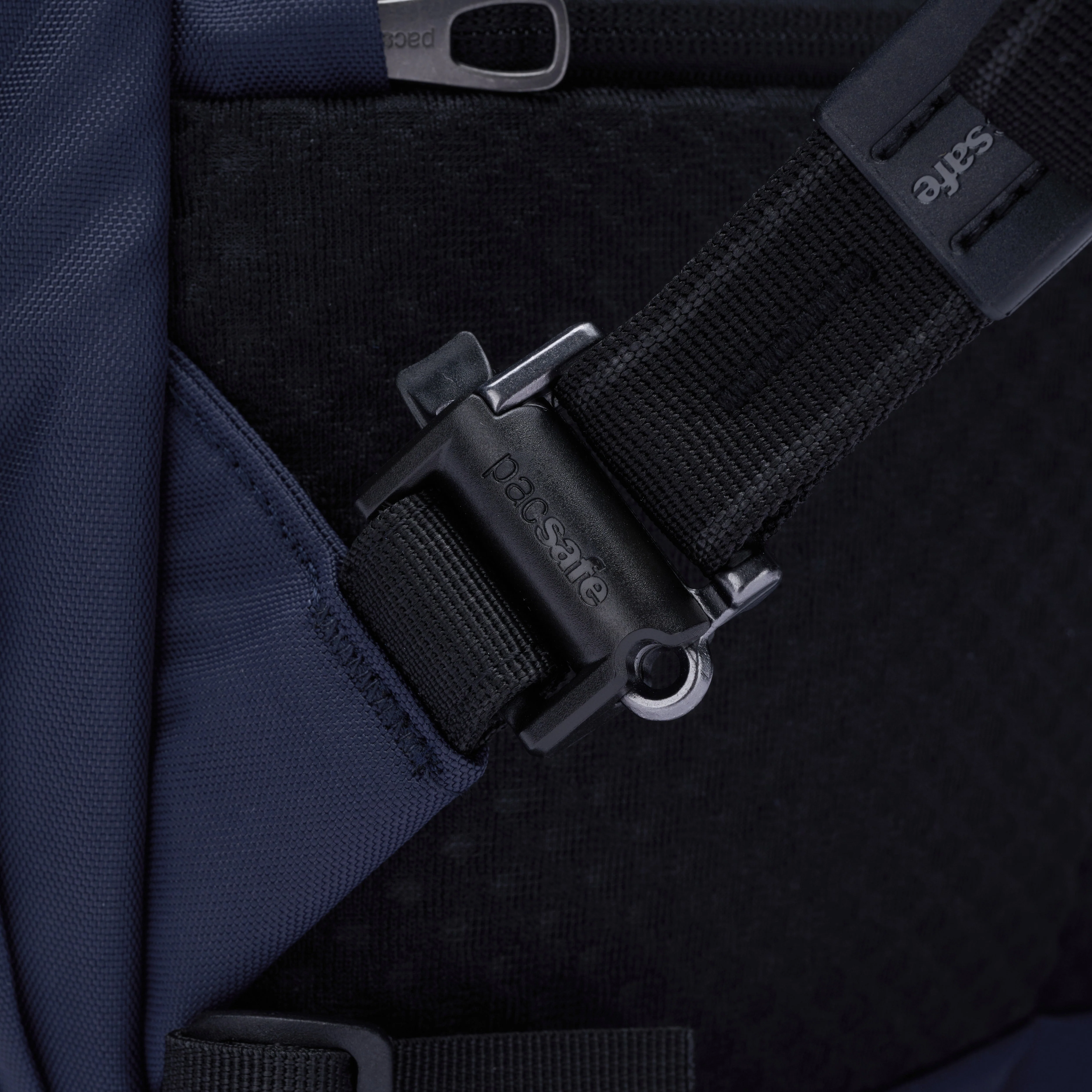 Pacsafe® V 16L Anti-Theft All-Around Backpack - Image 49