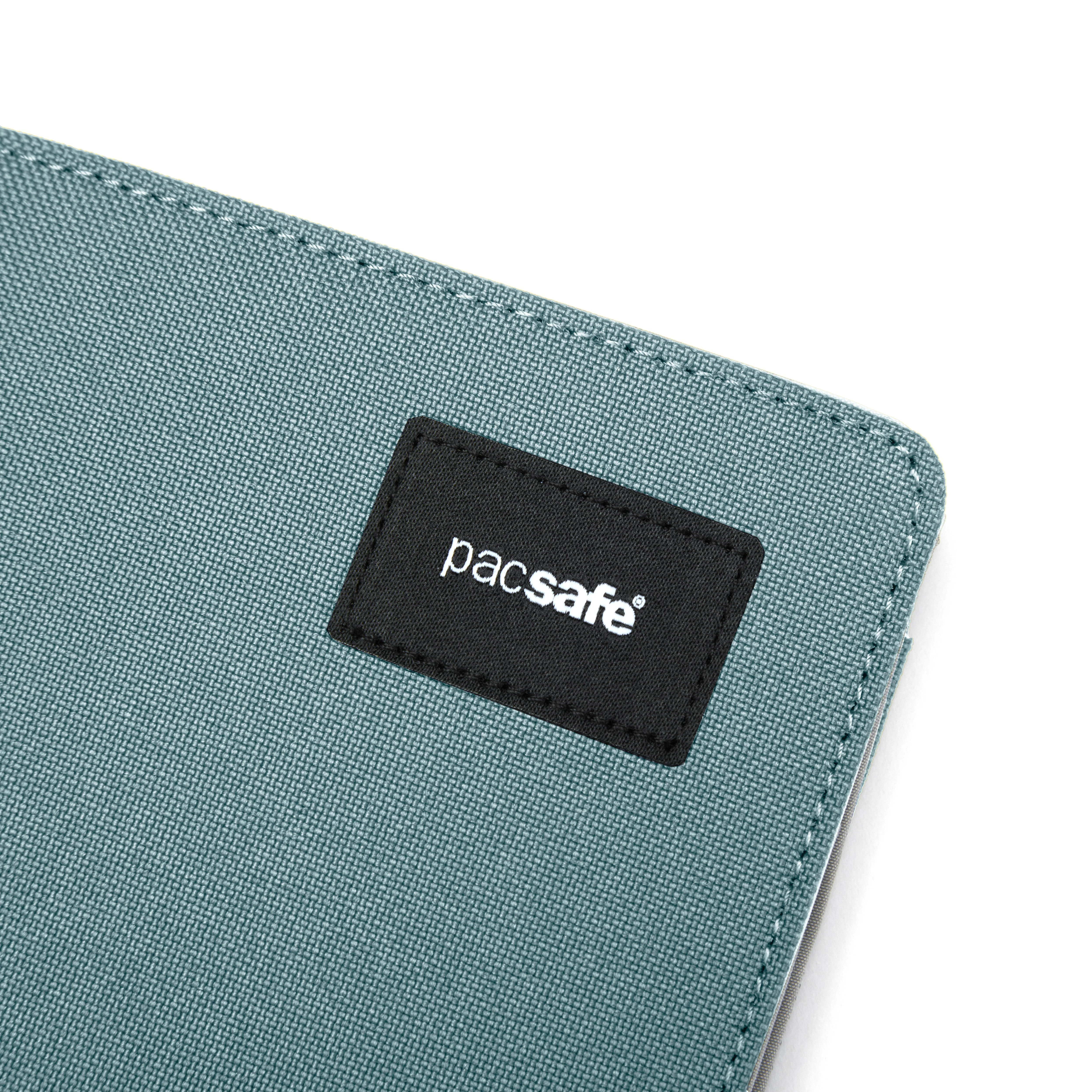 Pacsafe® RFIDsafe™ RFID blocking bifold wallet - Image 15