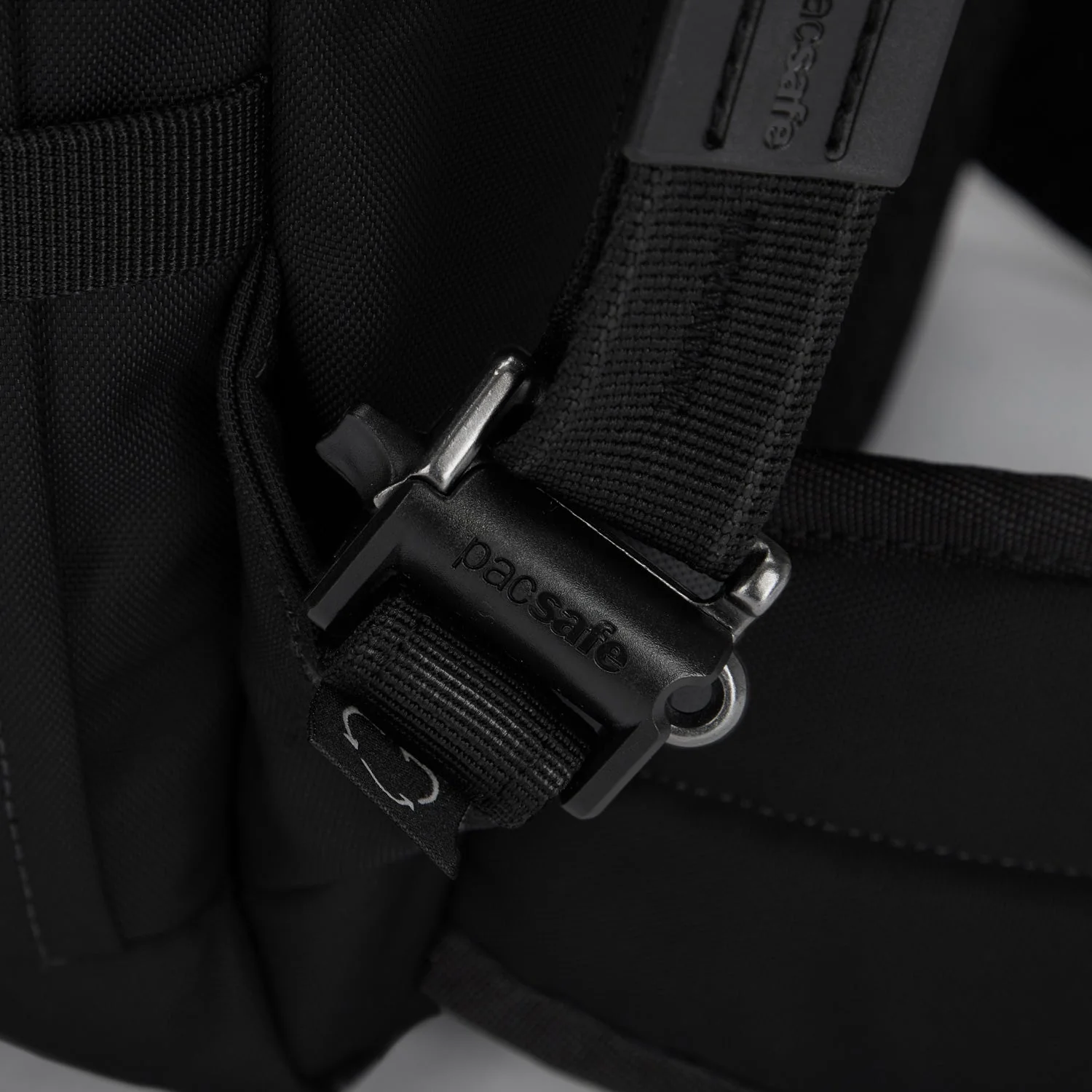 Pacsafe® EXP45 anti-theft carry-on travel pack - Image 24
